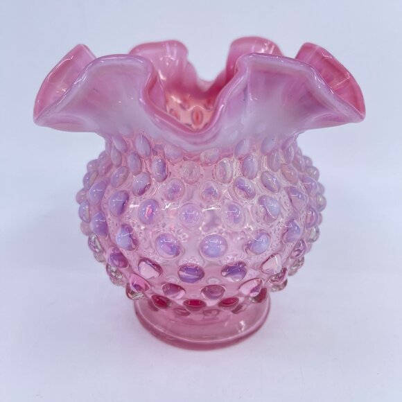 vintage pink opalescent hobnail glass vase with ruffled edge - Picture 3 of 6